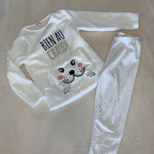 DPAM Girls French White Fluffy Fleece Pyjamas 6